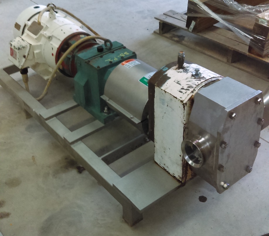 APV Rotary lobe pump (no nameplate but appears to be model R6BS). 3